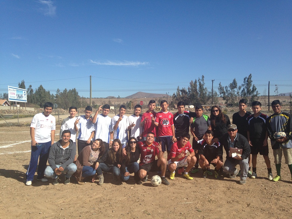 Jóvenes de Vallenar asisten a taller “Fútbol para todos” de Serpaj   